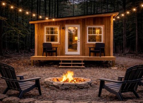 Boles House | Modern Rustic Tiny Home Surrounded by Peaceful Pines in Boles, Arkansas