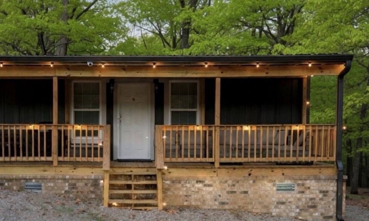 Oakland Cabin | Modern Tiny Home: 2BR/2BA on 1 Acre