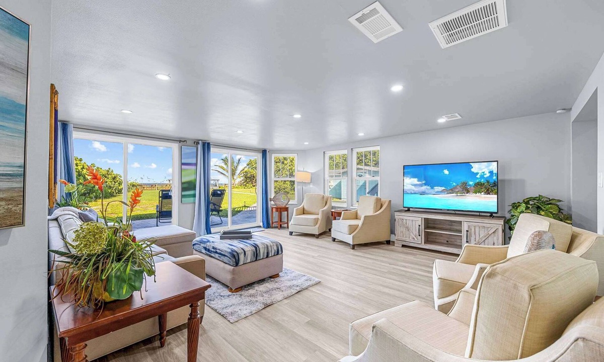 Floridana Beach House | Oceanfront 7BR Estate | Private Beach | Duplex