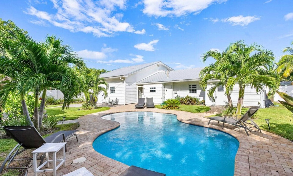Delray Beach House | Palm Tree Island Estate: Heated Pool + Guest House