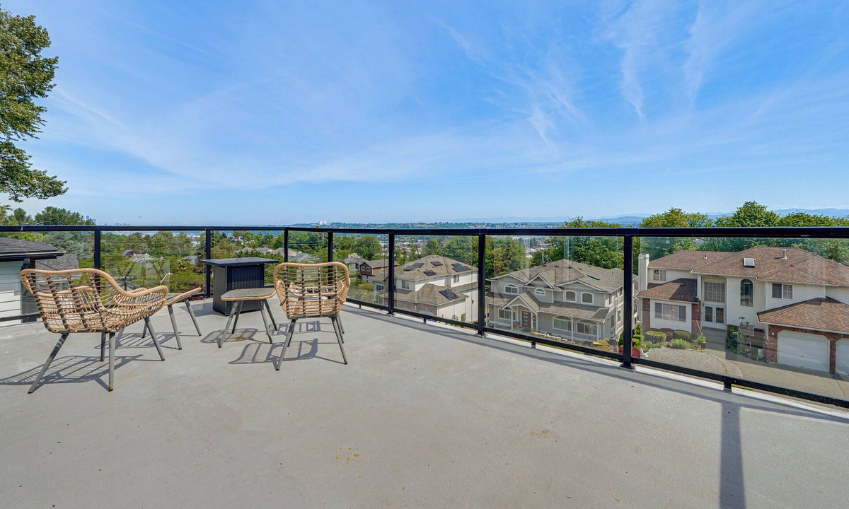 Highland Park House | Panoramic Views! Hilltop Haven 6 Mi to Lumen Field