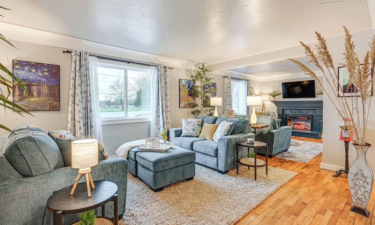 Mount Morris Township House | Pet-Friendly Flushing Getaway near Downtown