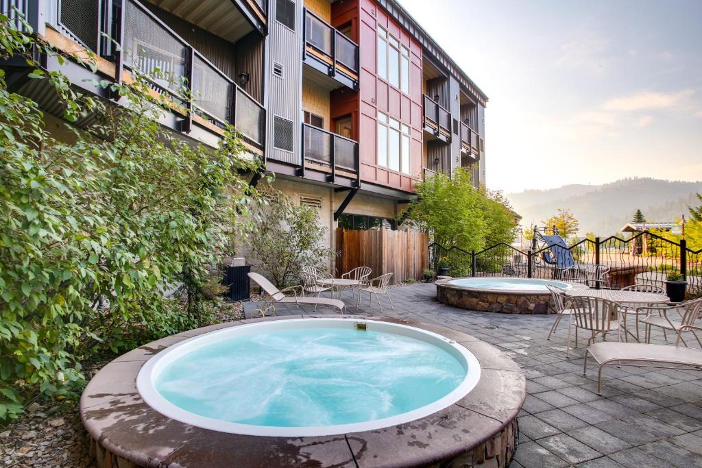 Kellogg Apartment | Pet-Friendly Silver Mountain Studio: Mountain View