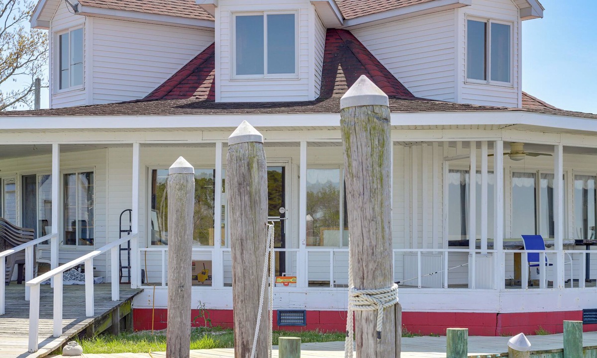 Ewell Cottage | Pet-friendly Smith Island Cottage w/Golf Cart!