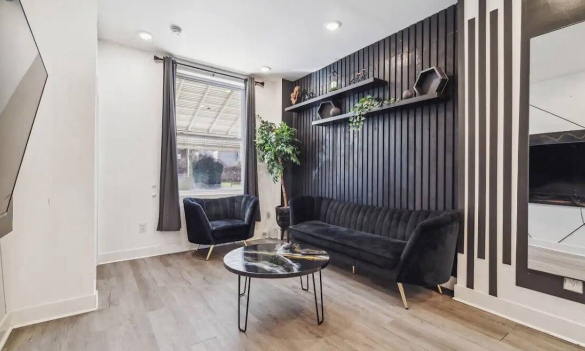 Mantua Apartment | Phantom Vibe