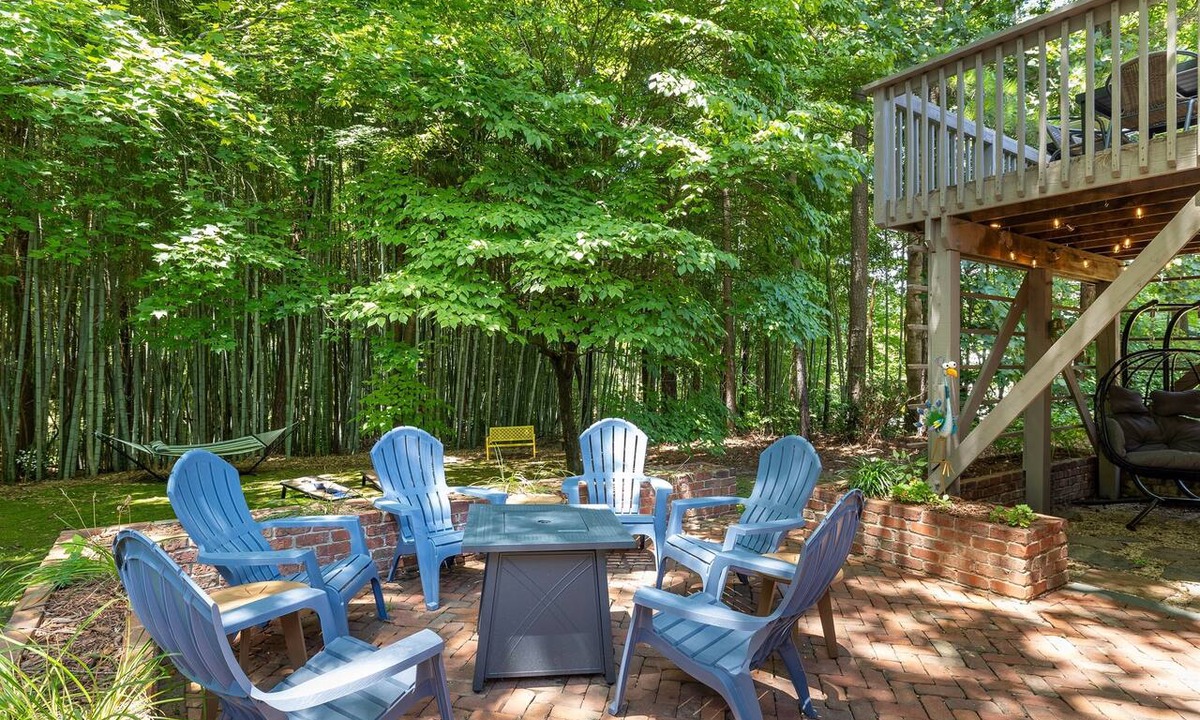 Wake Forest House | Pool Access | Fire Pit | 2 King Beds