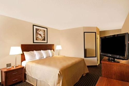 North Bay Hotel | Quality Inn