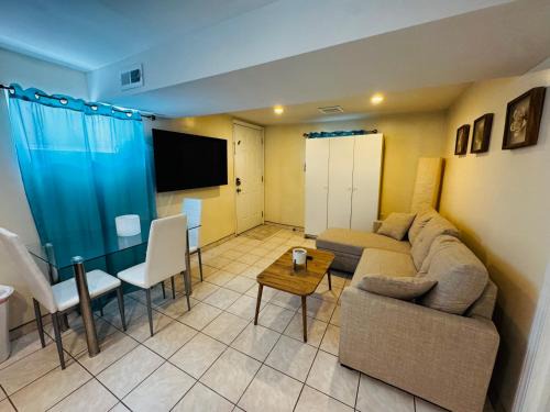 Queens Apartment | Queens NYC Private One Bedroom Bathroom Kitchen