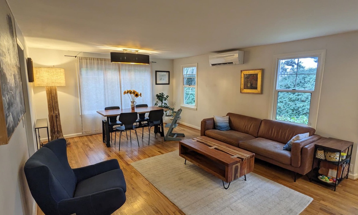 Crown Hill House | Quiet Seattle Home Walk To The Ocean