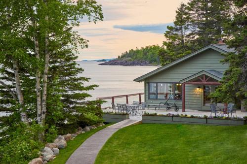 Schroeder House | 'Reflections' Cabin on Lake Superior - Near Lutsen