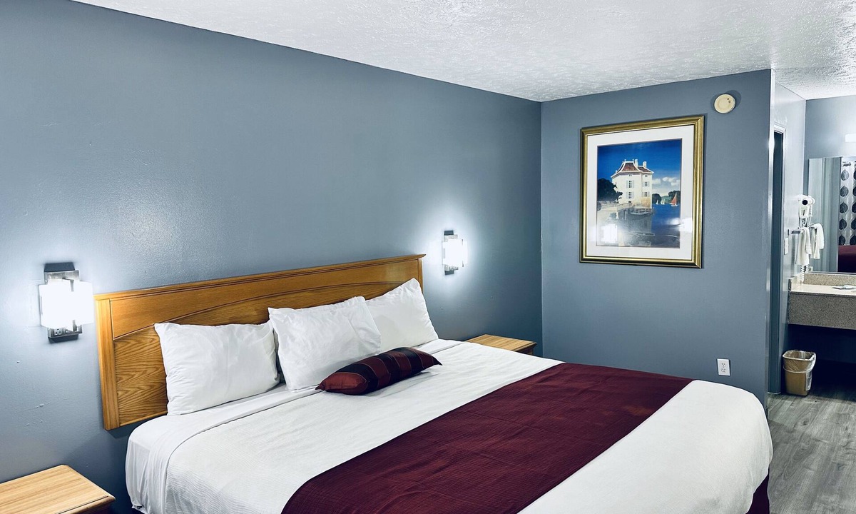 Marshall Hotel | Relax Inn