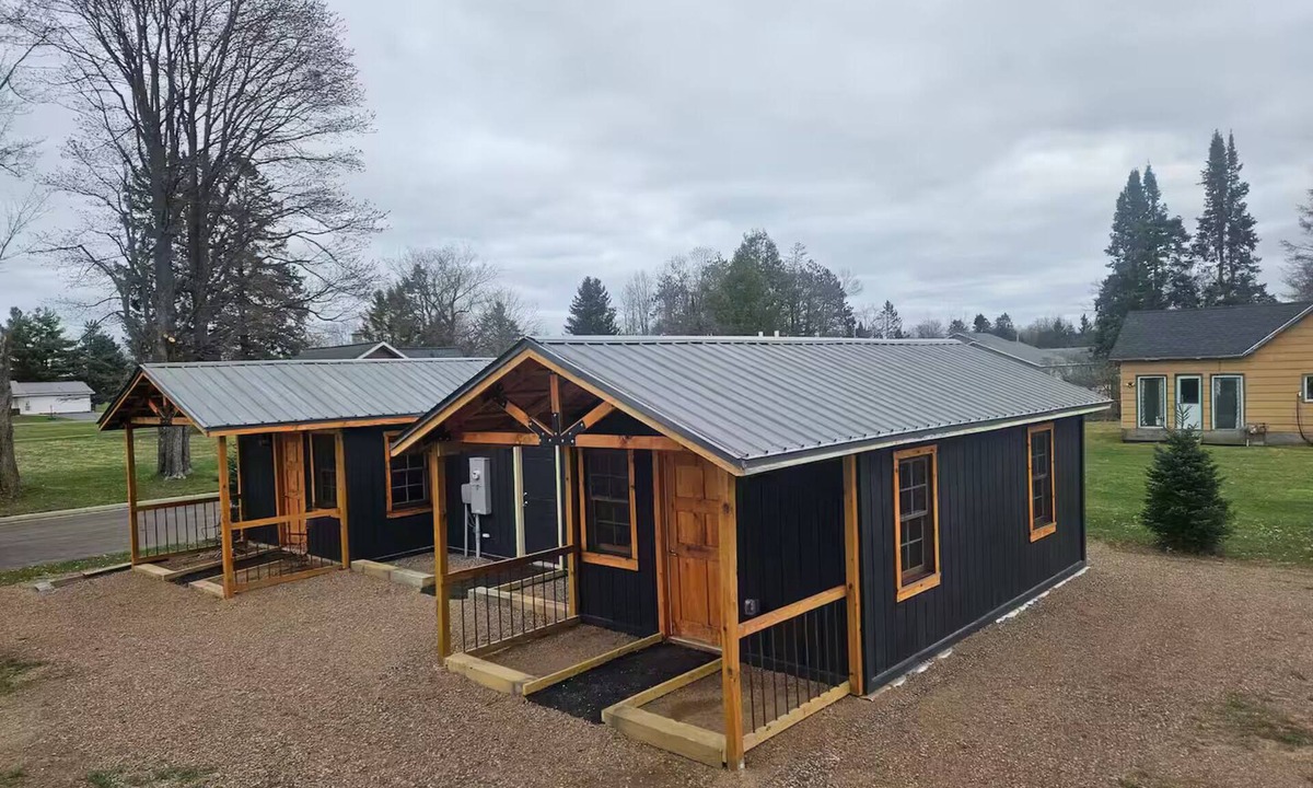 Weyerhaeuser Cabin | Relaxing fun bunk house 1