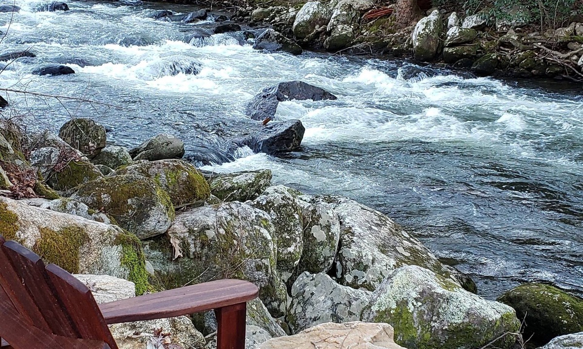 Highlands House | River Love 💙 Tiny Adventure *Highlands Cullasaja River Gorge same day bookings