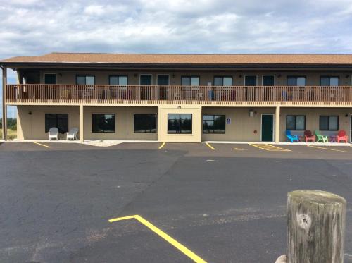 Algoma Hotel | Scenic Shore Inn