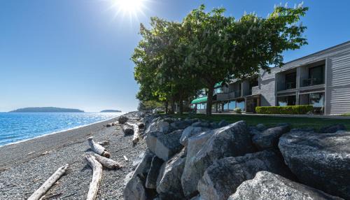Downtown Hotel | Sechelt inn