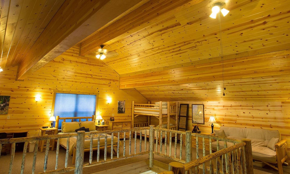 Cooke City-Silver Gate Cabin | Silver Willows Sarva Cabin on 4 Acres by the Creek