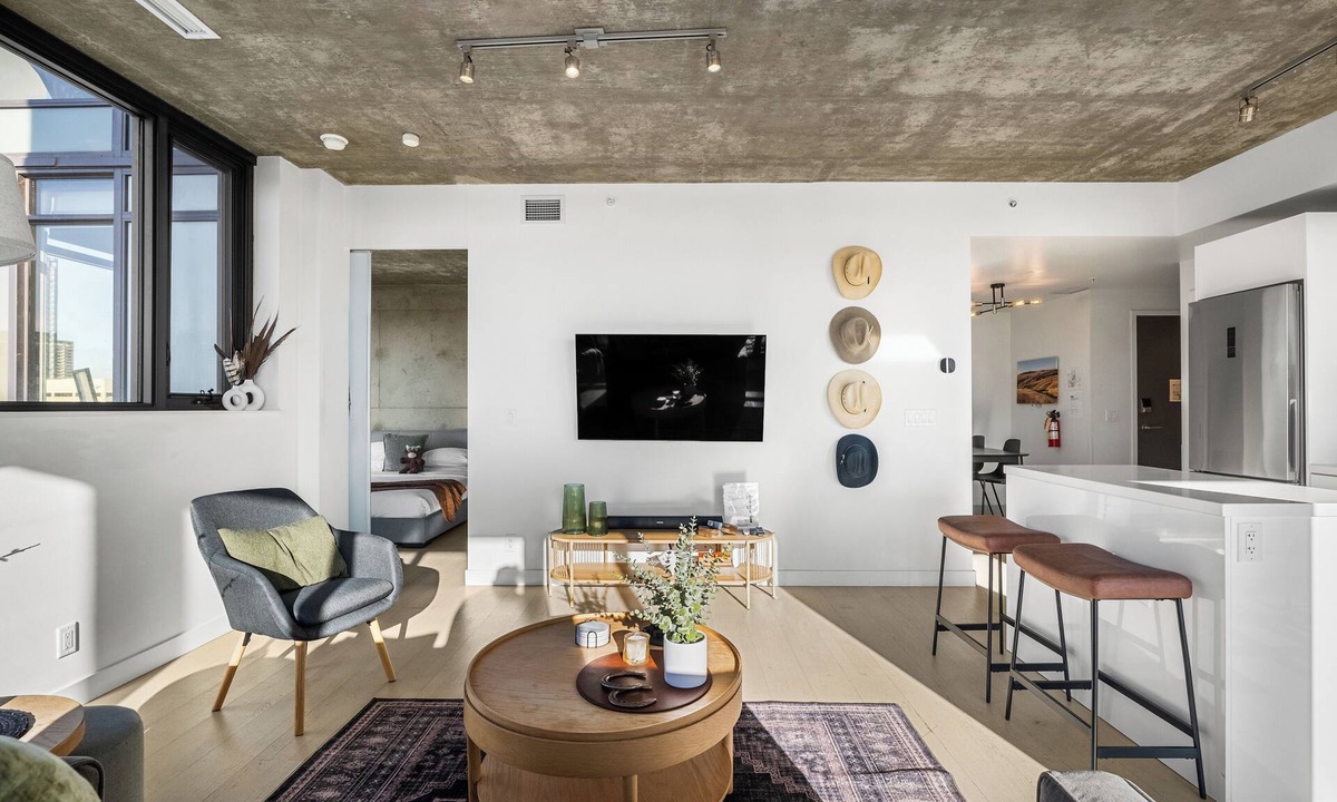Connaught Apartment | Skyline & Mountain Views | Prairie Cowboy Modern DT 2BR Condo