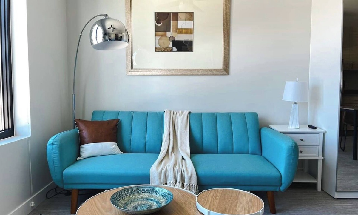 Des Moines Apartment | Sleepover | Upscale Studio and Gym - Des Moines