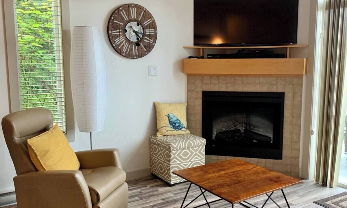 Sooke House | Sooke Harbour Hideaway - Luxurious Vacation Rental in Sooke