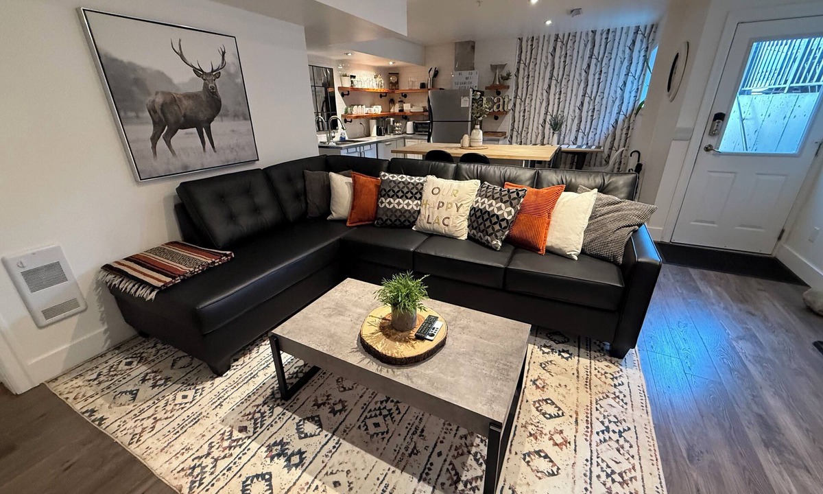 Squamish House | Spacious 2-bedroom Squamish retreat. Pet friendly!