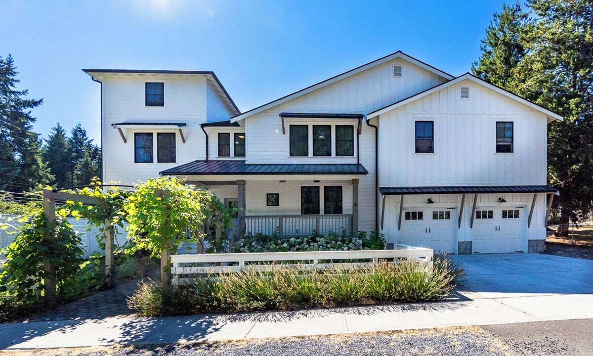 Shoreline House | Spacious 5BR Shoreline Home Near Seattle – Perfect for Large Groups