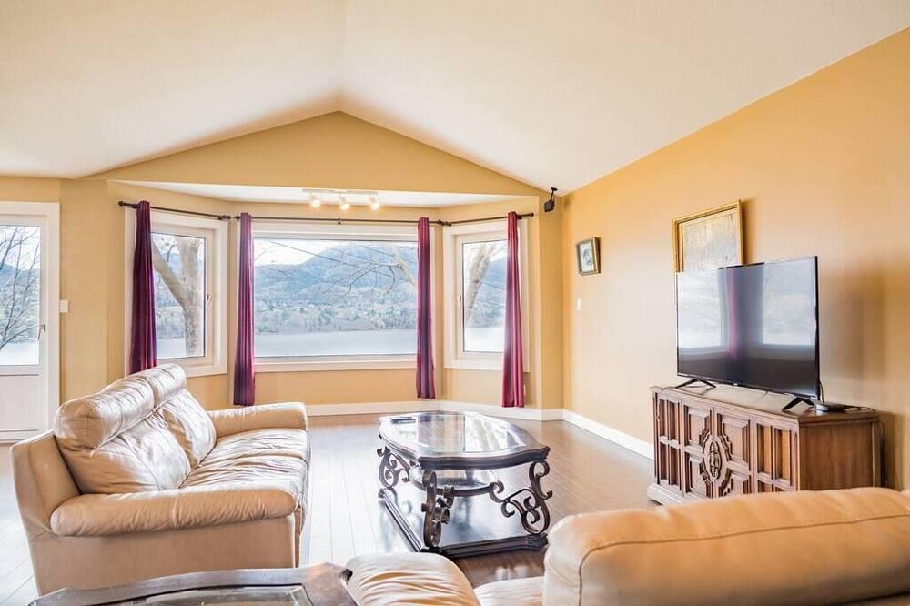 Okanagan-Similkameen House | Spacious 7BD&3BA House near Okanagan falls