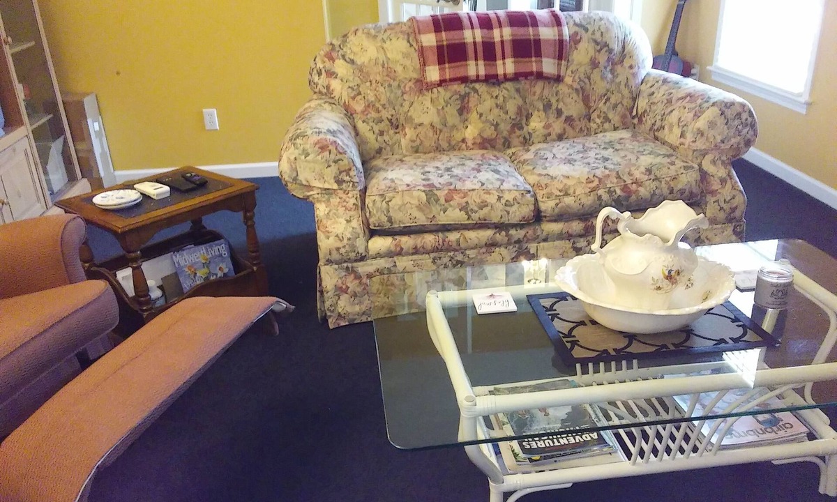 Adrian Bed & Breakfast | Spacious and Quiet, in Peaceful Neighborhood Setting