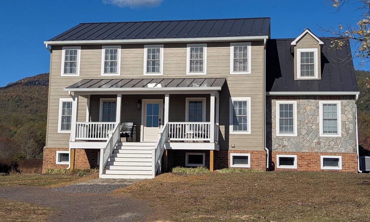 Etlan House | Spacious, Beautiful, Quiet Home with Amazing Old Rag Views