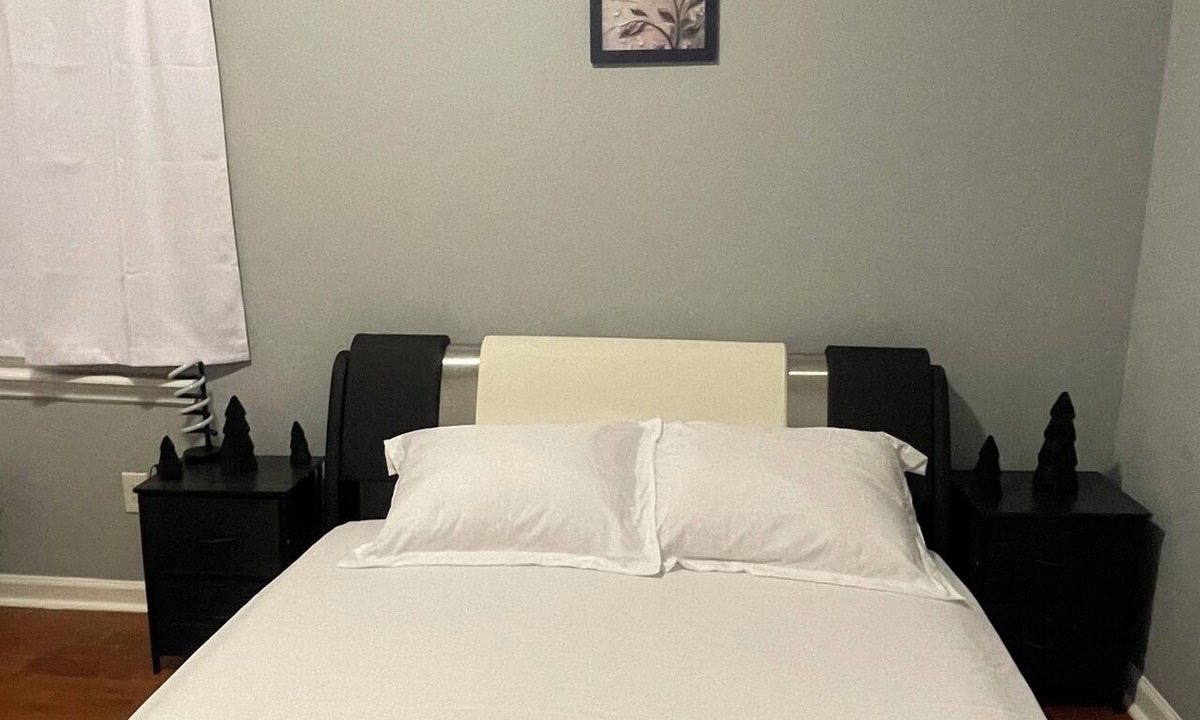 Newark Apartment | Spacious, Pristine, Private bedroom apartment in excellent Newark with AC &TV