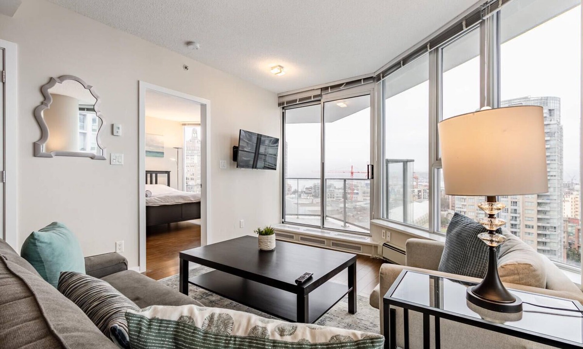 Chinatown Condo | Spacious Two Bedroom/Two Bathroom Condo in Central Downtown Vancouver