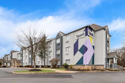 Dulles Hotel | Spark by Hilton Sterling Dulles Airport