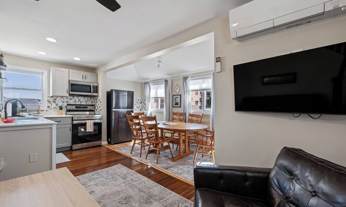 Hampton Apartment | Steps to Hampton Beach and all entertainment! 4 bedrooms, pet friendly!