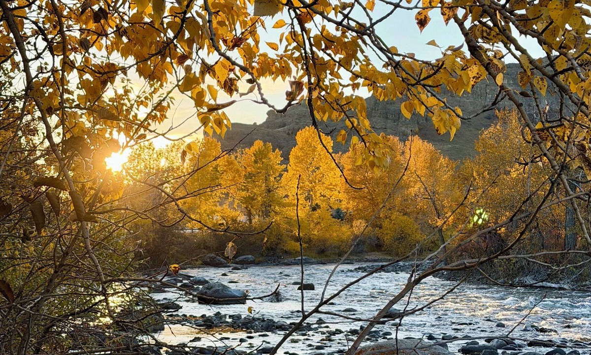 Nye House | Stillwater River Front Montana Home