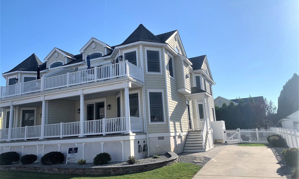 Stone Harbor House | Stone Harbor home w pool & walk to beach/town