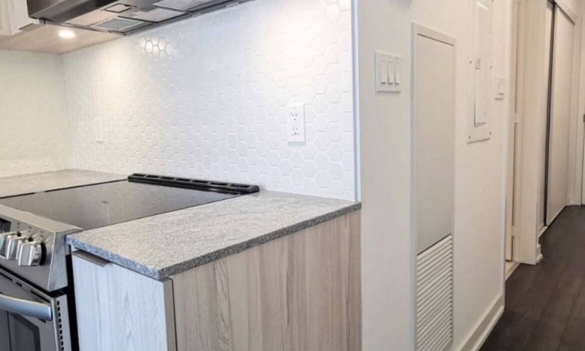 Fort York Apartment | Studio available in Liberty village