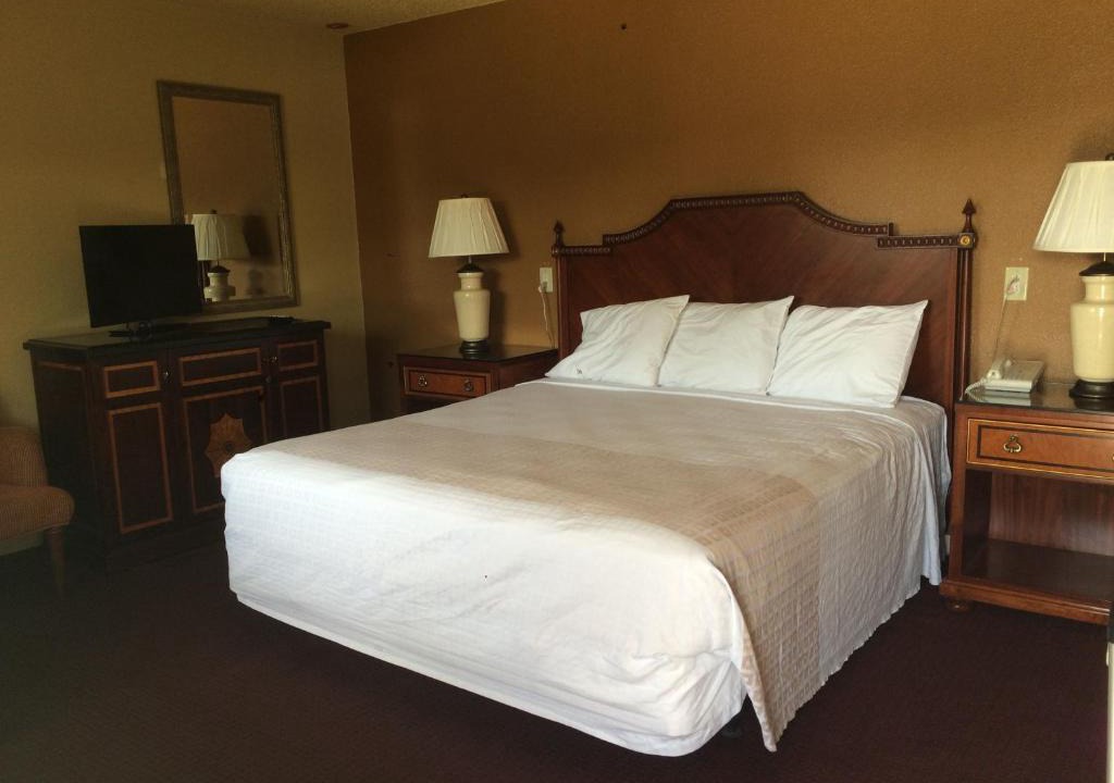 Downtown Hotel | Sundial Lodge