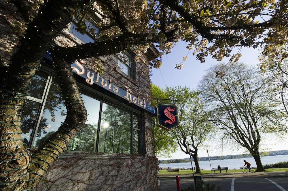 West End Hotel | Sylvia Hotel