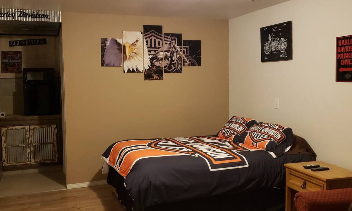 Lamar Hotel | The Buzzards Nest
