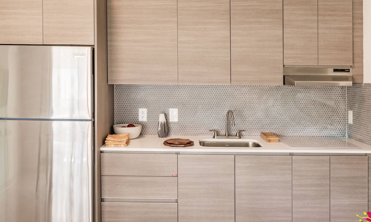 East Little Havana Apartment | Three Bed Three Bath Apartment 8 min from Brickell