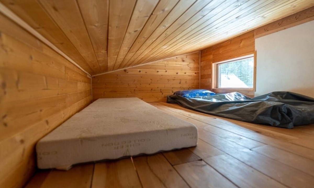 Retallack Cabin | Tiny Cabin, off grid ski cabin