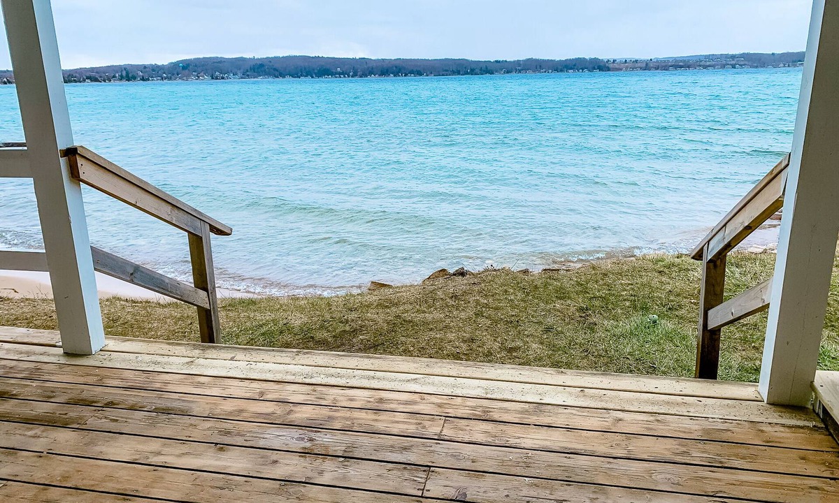 Beulah House | Ultimate Lakefront Getaway: Hot Tub/Boat Dock/& Game Room!