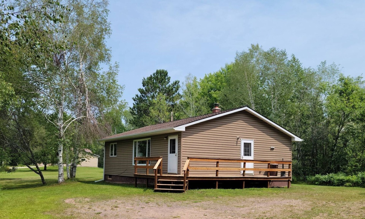 Bruce Crossing House | Updated. Direct access to snowmobile/ORV trail. Short walk to store, bars/cafe'