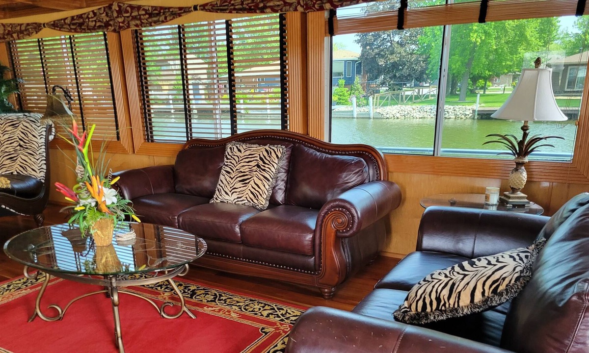Lighthouse Cove Boat Rental | Vrbo Property
