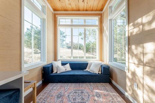 Fredericksburg House | Walnut Horizon Tiny Home With Observation Deck