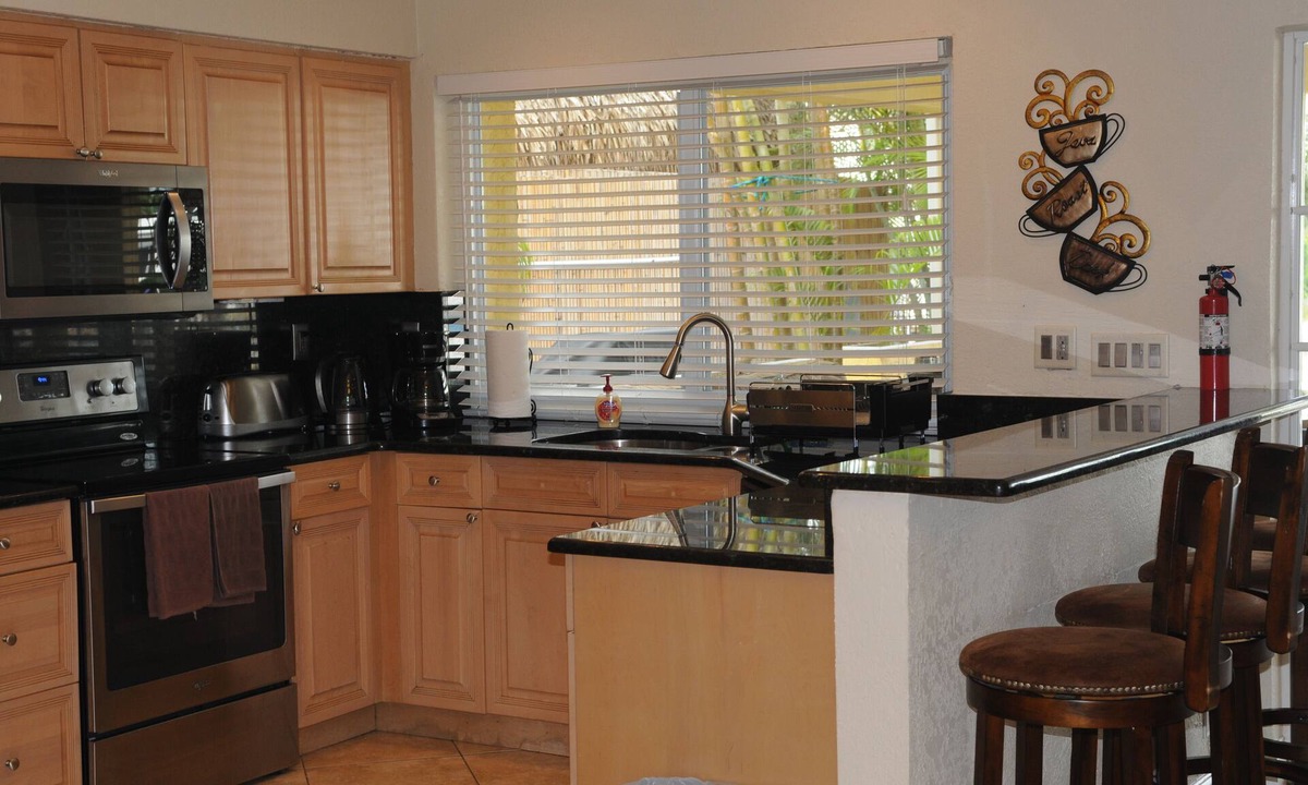 Pompano Isles House | Waterfront, Heated Pool with Spa 50’Dock, Direct Ocean Access - No Fixed Bridges