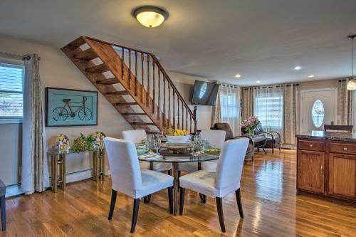 Mastic Beach House | Waterfront Home w/Large Deck & Dock on Narrow Bay