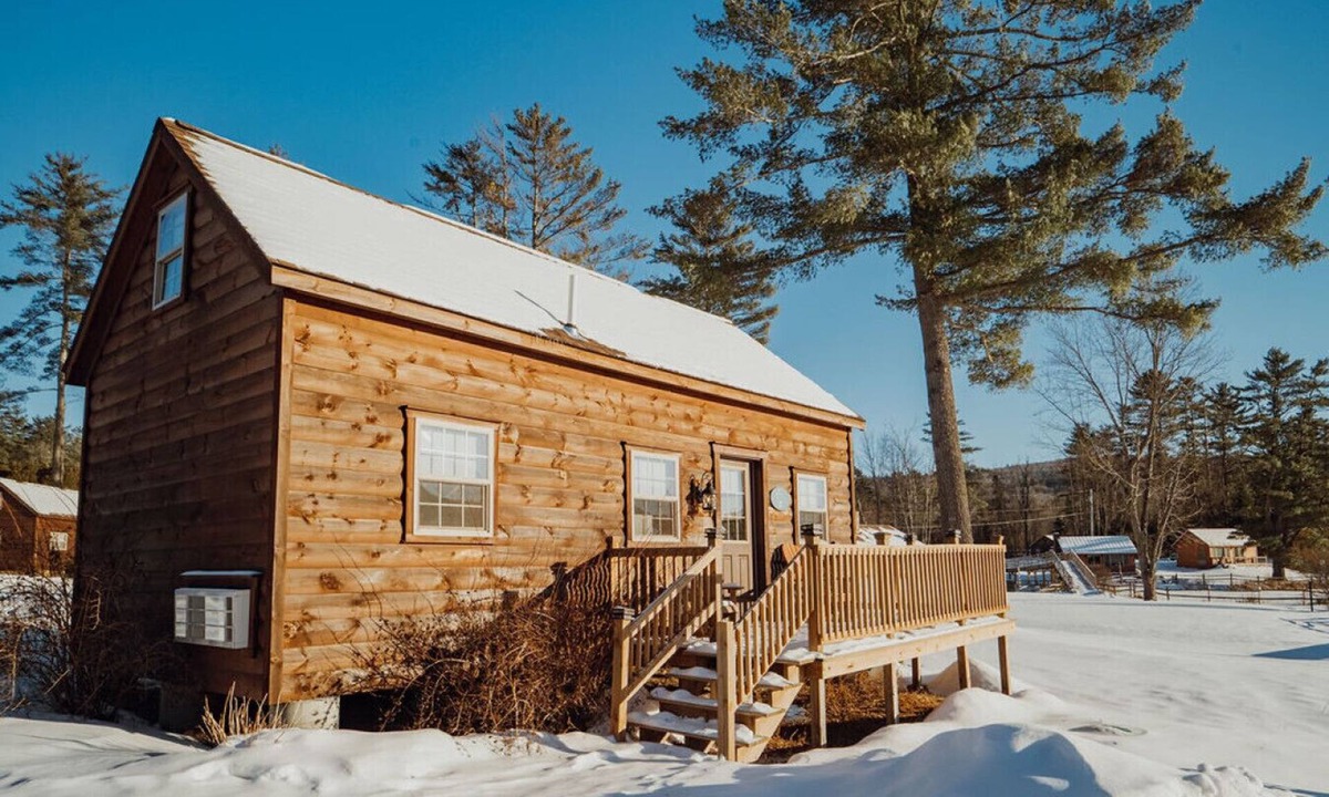 Bethlehem Cabin | Waterfront Log Cabin Hideaway Sauna Trails