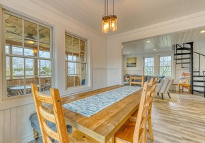 128 Bungalow