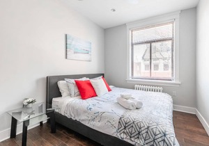 Upscale 2BR with King Bed - Boutique Apartment - PRIME Location! in Beasley