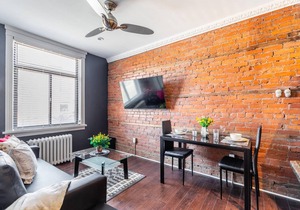 Upscale 2BR with King Bed - Boutique Apartment - PRIME Location! in Beasley